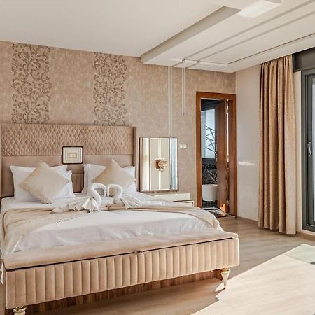 Royale Duplexe Pleine Centre Tanger Apartment Bagian luar foto