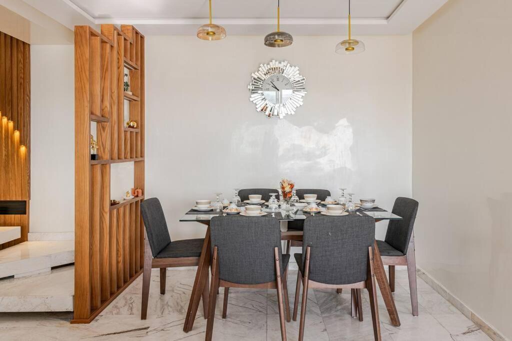 Royale Duplexe Pleine Centre Tanger Apartment Bagian luar foto