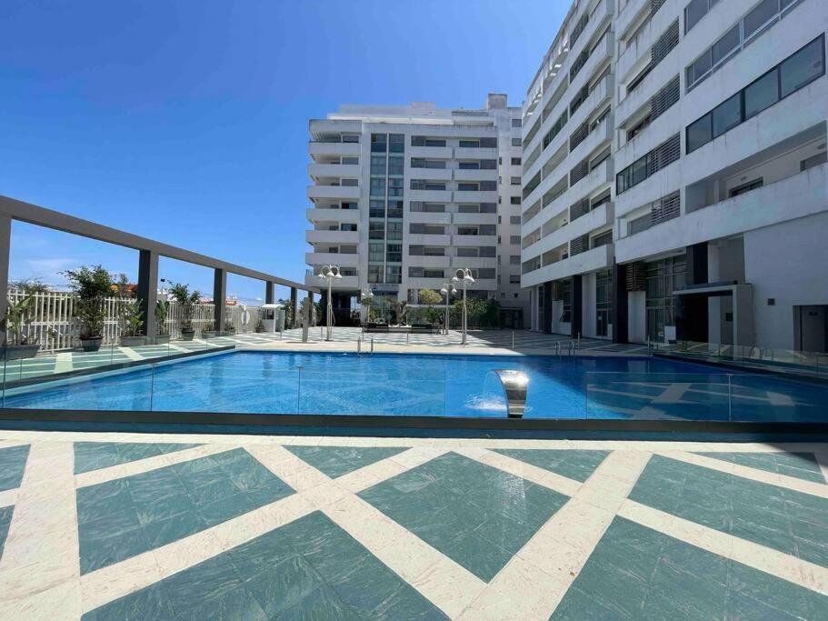 Royale Duplexe Pleine Centre Tanger Apartment Bagian luar foto